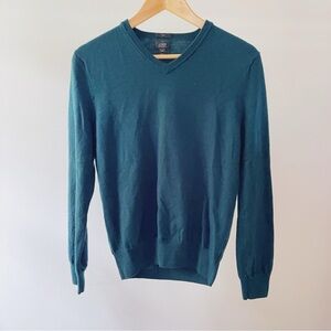 J. Crew Men's Deep Green V-Neck Sweater